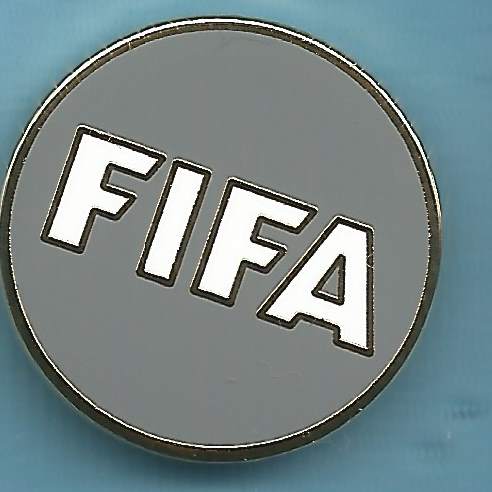 Pin FIFA grau